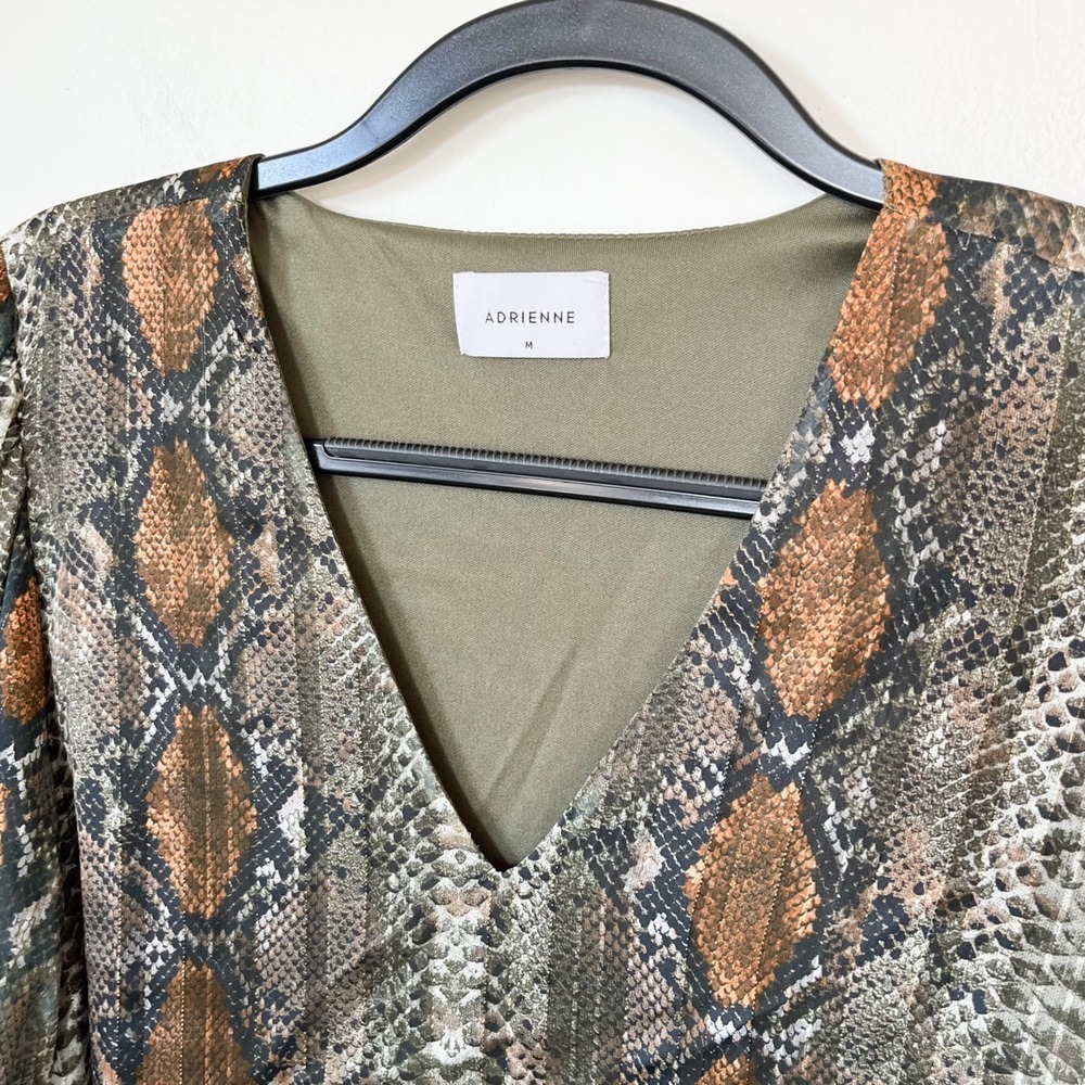 Adrienne Snake Print Balloon‎ Sleeve V-Neck Blouse Womens Medium Green Brown - Picture 3 of 8